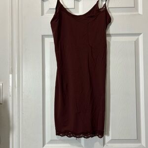 Skims Fits Everybody Slip Lace Dress, Oxblood Size L